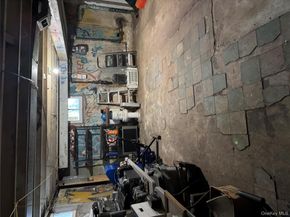 98 Clinton Avenue, New Rochelle NY 10801