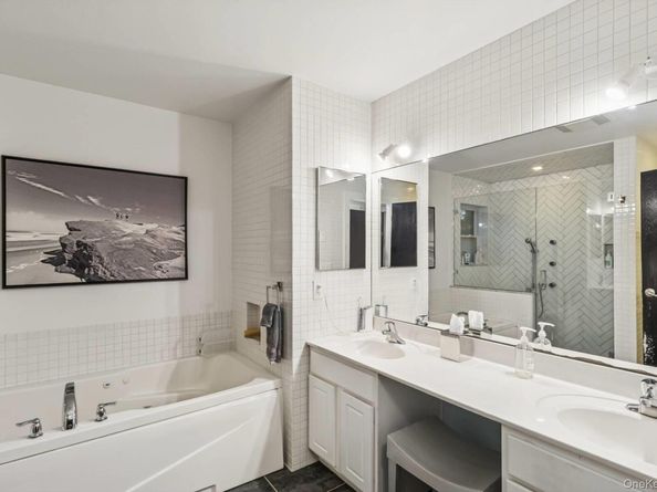 19 Walnut Avenue, East Quogue NY 11942