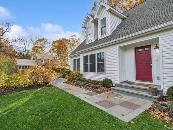 19 Walnut Avenue, East Quogue NY 11942