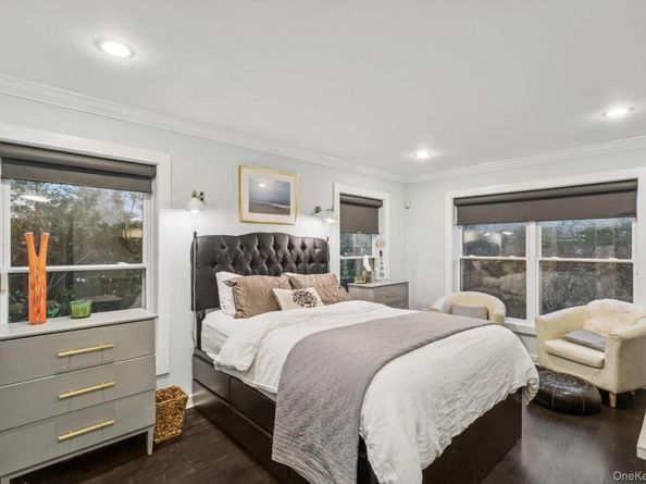 19 Walnut Avenue, East Quogue NY 11942