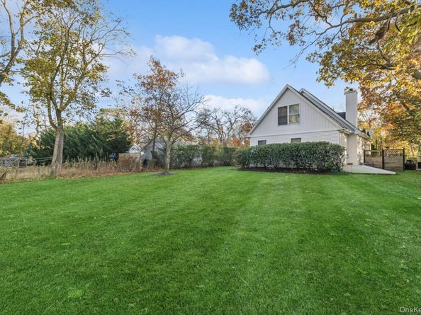 19 Walnut Avenue, East Quogue NY 11942