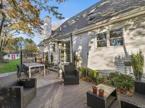 19 Walnut Avenue, East Quogue NY 11942