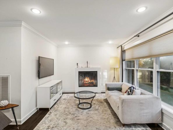 19 Walnut Avenue, East Quogue NY 11942