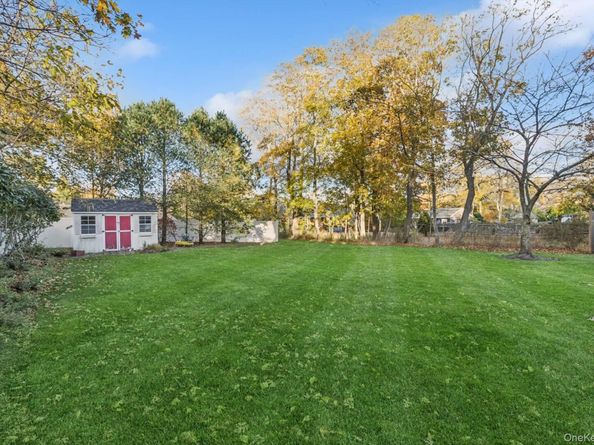 19 Walnut Avenue, East Quogue NY 11942