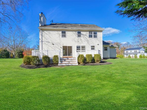 3 Ariel Court, Rocky Point NY 11778