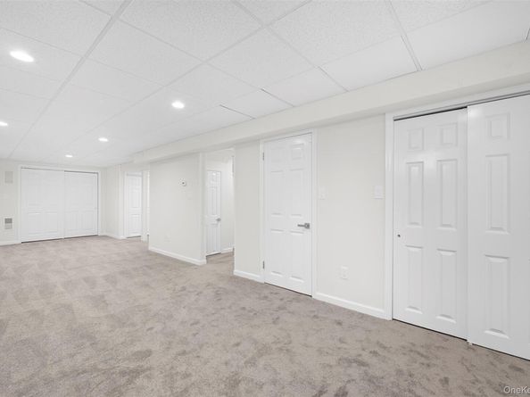 3 Ariel Court, Rocky Point NY 11778