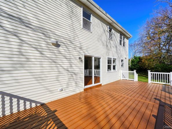 3 Ariel Court, Rocky Point NY 11778