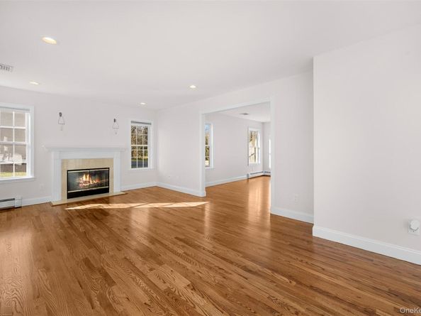 3 Ariel Court, Rocky Point NY 11778