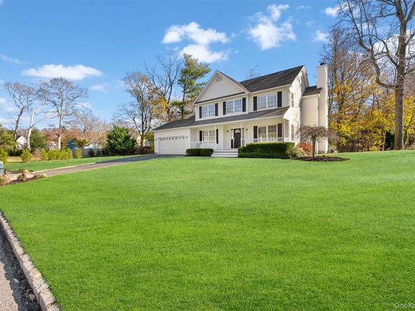 3 Ariel Court, Rocky Point NY 11778