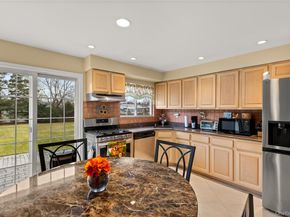 6 Sunny Lane, Bay Shore NY 11706