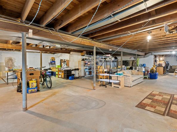 6 Sunny Lane, Bay Shore NY 11706