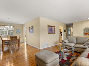 6 Sunny Lane, Bay Shore NY 11706