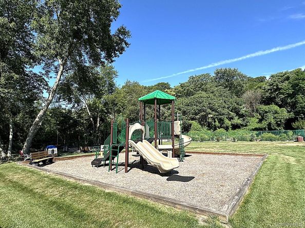 100 Diplomat Drive 8J, Mount Kisco NY 10549