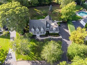 15 Crescent Court, Wading River NY 11792