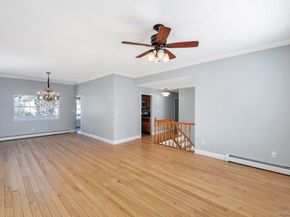 1 Vinyard Way, Coram NY 11727