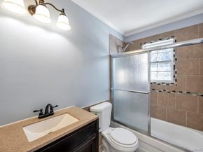 1 Vinyard Way, Coram NY 11727