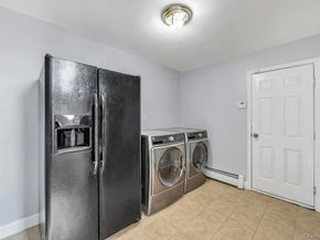 1 Vinyard Way, Coram NY 11727