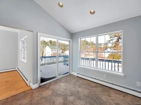 1 Vinyard Way, Coram NY 11727