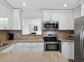 32 Stratford Green, Farmingdale NY 11735