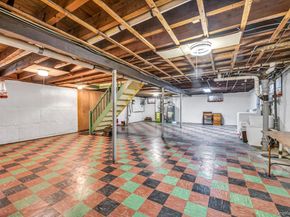 60 Aberdeen Road, New Hyde Park NY 11040