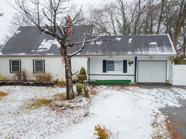 382 Jamaica Avenue, Medford NY 11763