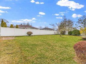 1097 Carll Drive, Bay Shore NY 11706