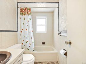 1097 Carll Drive, Bay Shore NY 11706