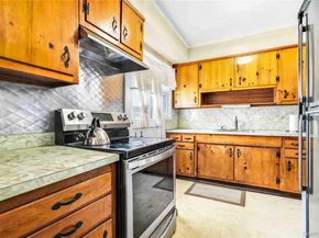 1097 Carll Drive, Bay Shore NY 11706