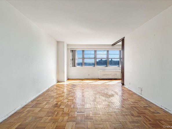 102-30 66th Road 16G, Forest Hills NY 11375