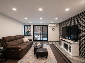 7252 Metropolitan Avenue 2C, Middle Village NY 11379