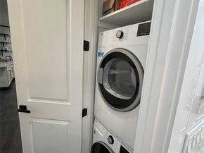 7252 Metropolitan Avenue 2C, Middle Village NY 11379