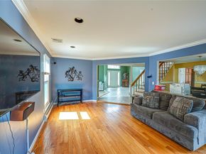 19 Tamara Court, Melville NY 11747