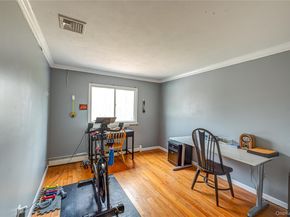 19 Tamara Court, Melville NY 11747