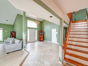 19 Tamara Court, Melville NY 11747