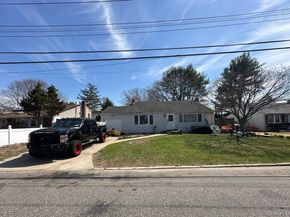 12 Glenwood Lane, Huntington NY 11743