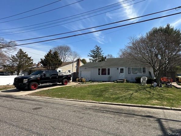 12 Glenwood Lane, Huntington NY 11743