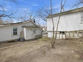 61 Sunburst Drive, Rocky Point NY 11778