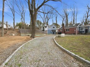61 Sunburst Drive, Rocky Point NY 11778