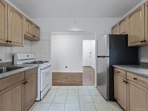 82-40 Austin Street 6K, Kew Gardens NY 11415