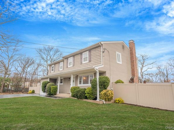 427 Bicycle Path, Port Jefferson NY 11776