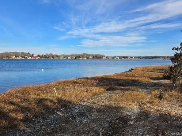 22 Peninsula Drive, Sag Harbor NY 11963