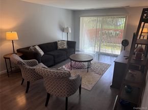 10 Bronxville Glen Drive 1, Bronxville NY 10708