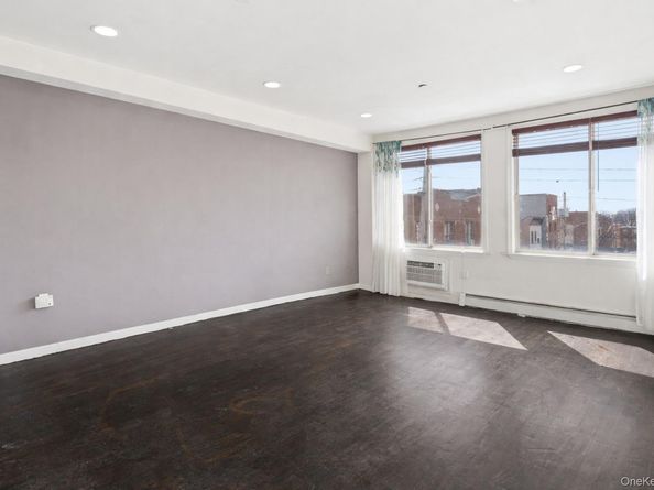 747 E 213th Street, Bronx NY 10467