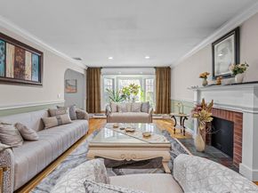 19 Austin Lane, Elwood NY 11743