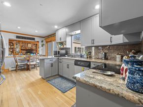 19 Austin Lane, Elwood NY 11743