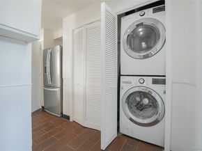 6167 56th Street, Maspeth NY 11378