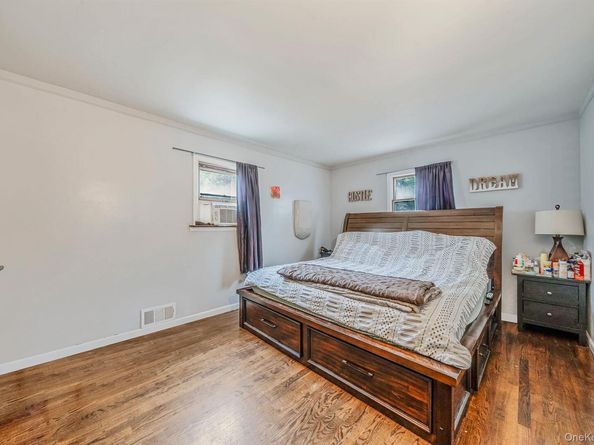245 Waldo Street, Copiague NY 11726