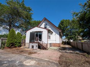 2900 Yale Place, Baldwin NY 11510