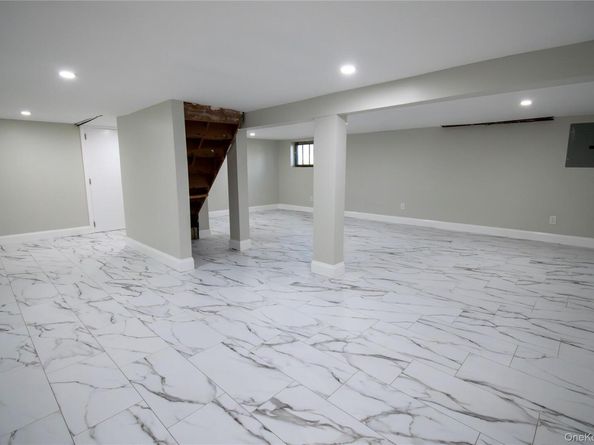 2900 Yale Place, Baldwin NY 11510