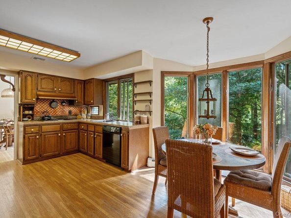 7 Chatham Place, Dix Hills NY 11746